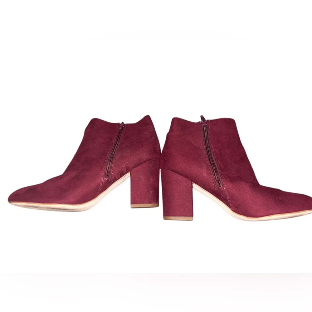 Steve Madden Burgendy Booties